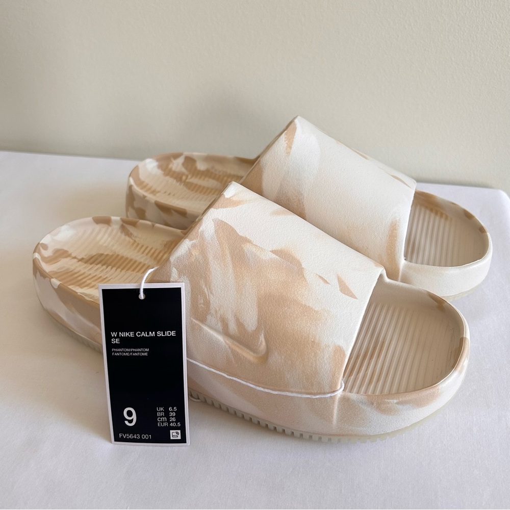 Nike Calm Women's Slide Sandal Size 9
